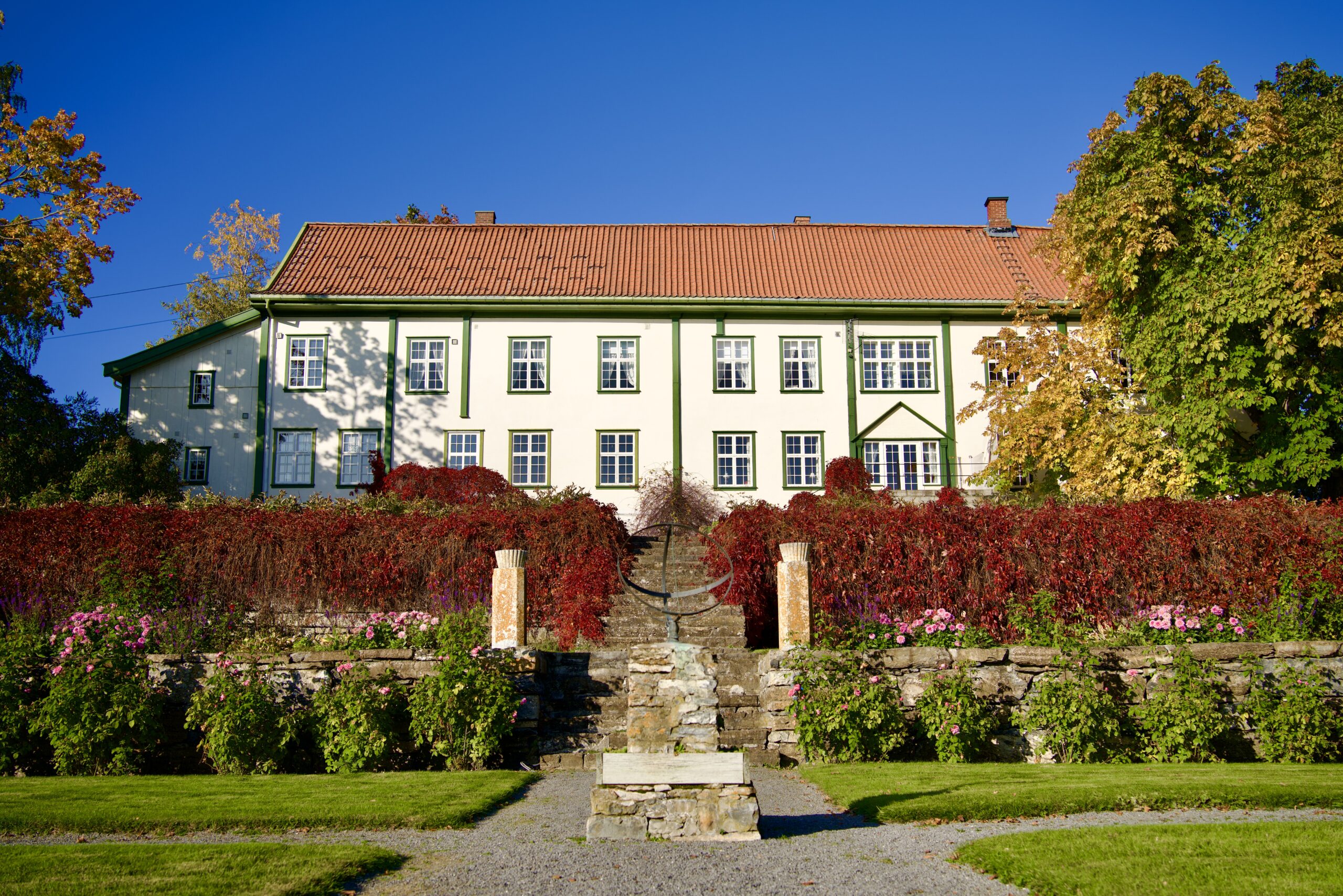 Historiske Hoel Gård!